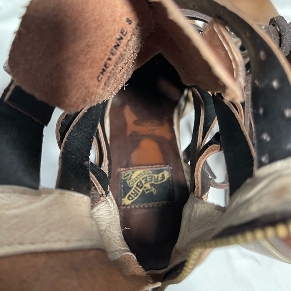 Freebird Cheyenne Heeled Sandal Booties. Size 8 - Picture 8 of 8